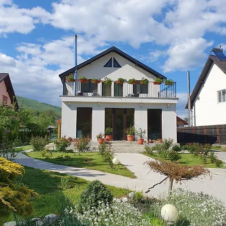Penzion Hanul Doftana Trăisteni